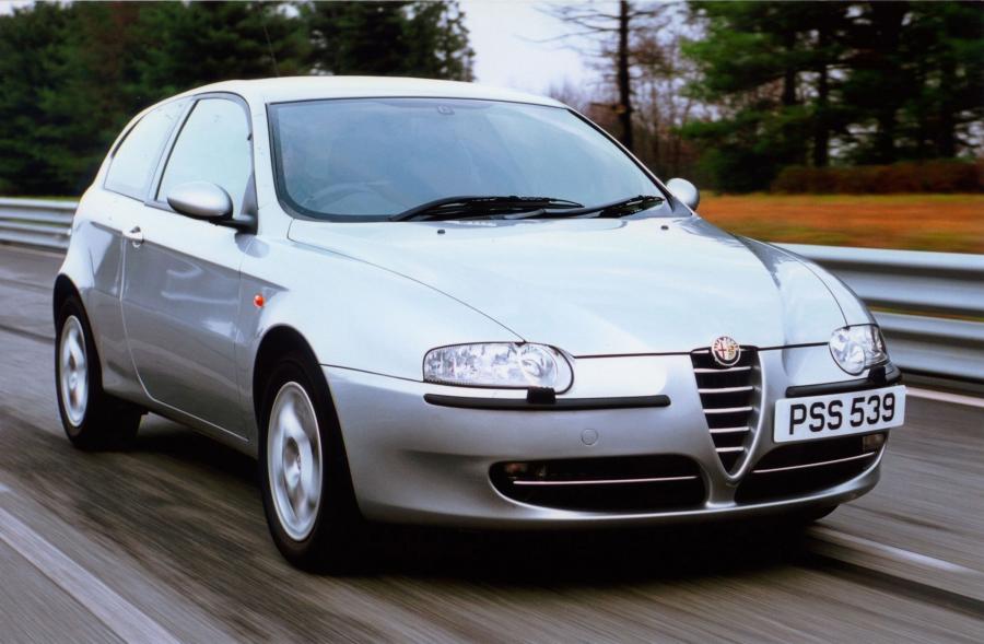  Alfa Romeo 147 3-Door (937A) 2001 года  (UK) (фото 10 из 25)